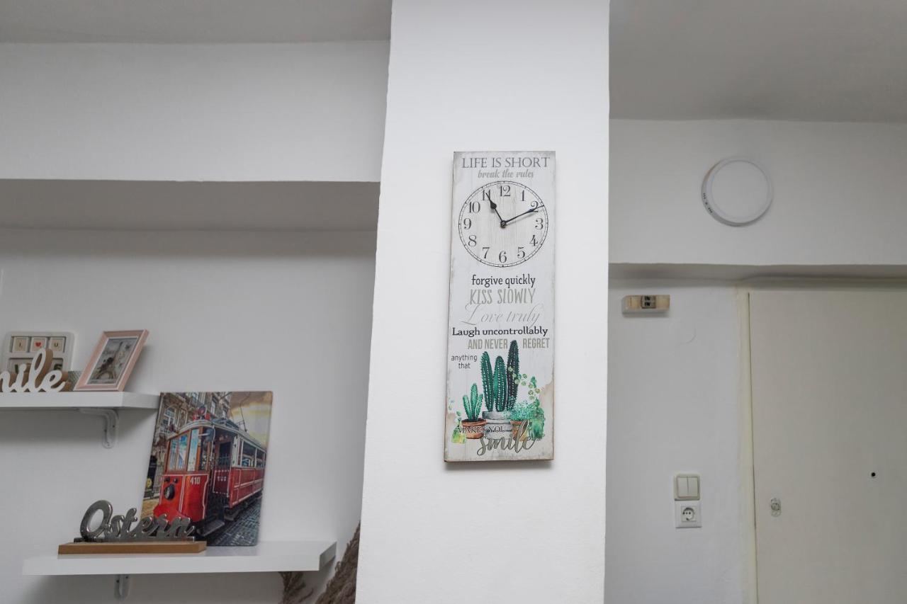 11 Steps' Lovely Studio In The Center Tiran Dış mekan fotoğraf
